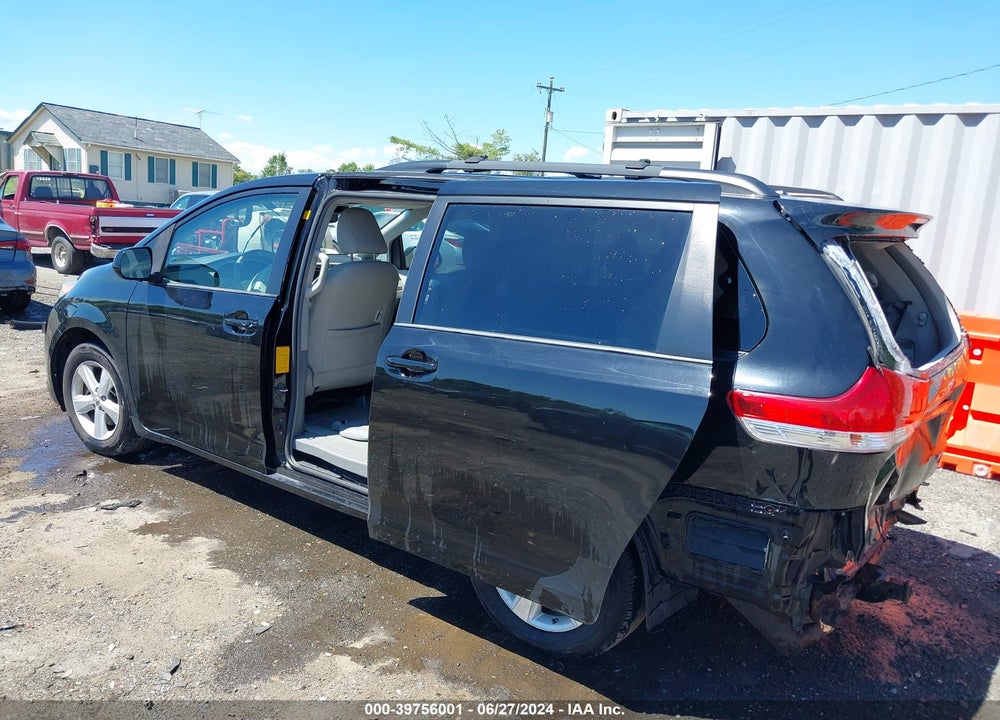 2012 TOYOTA SIENNA XLE V6 8 PASSENGER VIN: 5TDYK3DC9CS267917