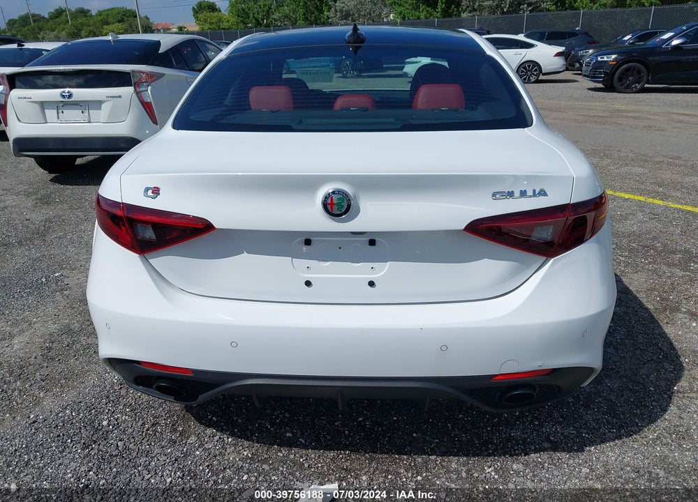 2022 ALFA ROMEO GIULIA VELOCE TI RWD VIN: ZARFAMBNXN7653673