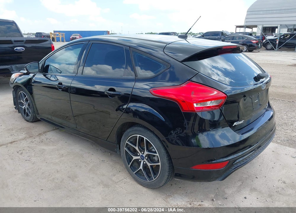 2016 FORD FOCUS SE VIN: 1FADP3K24GL391391