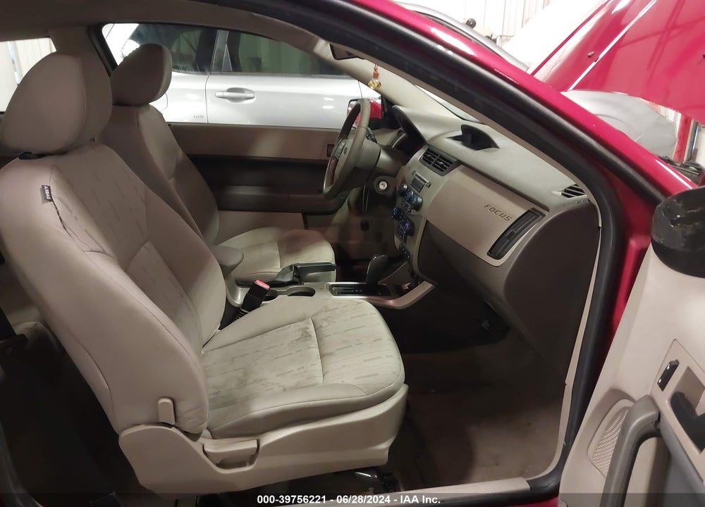 2010 FORD FOCUS SE VIN: 1FAHP3CN9AW160177