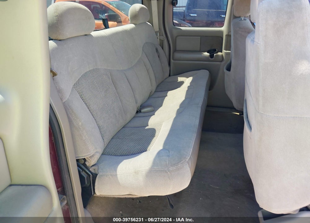 2002 CHEVROLET SILVERADO 1500 LS VIN: 2GCEK19T121111361