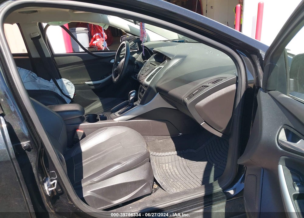 2014 FORD FOCUS SE VIN: 1FADP3K21EL181182