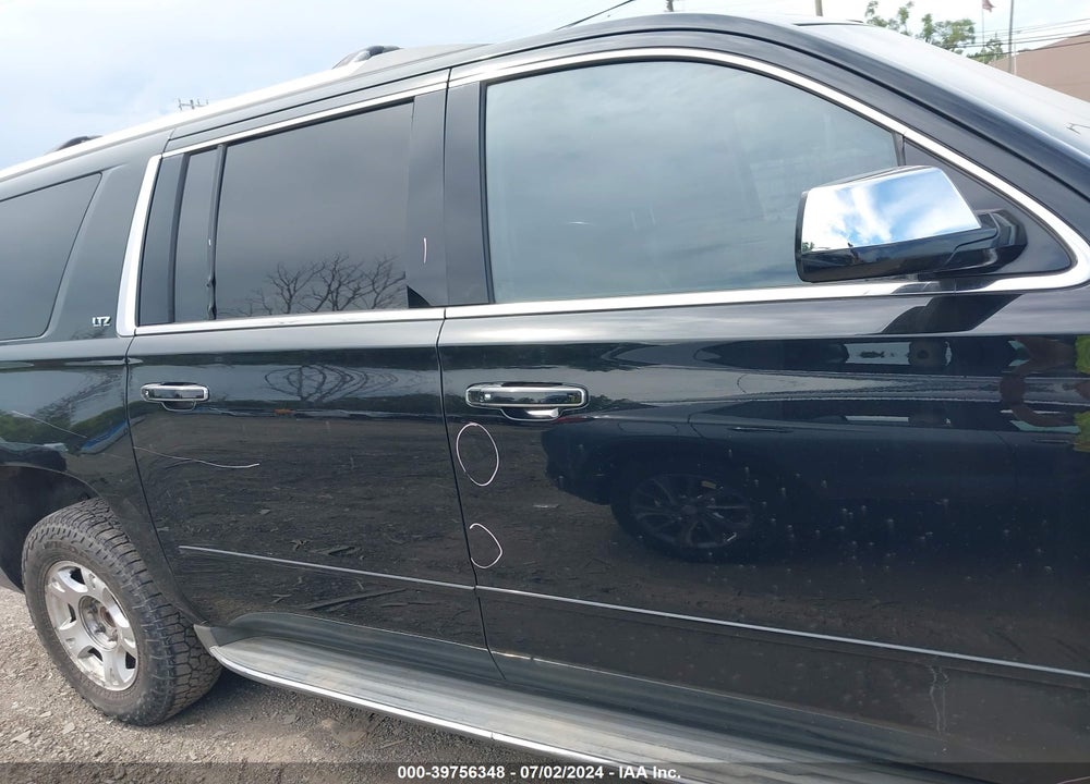 2015 CHEVROLET SUBURBAN 1500 LTZ VIN: 1GNSKKKC9FR549116