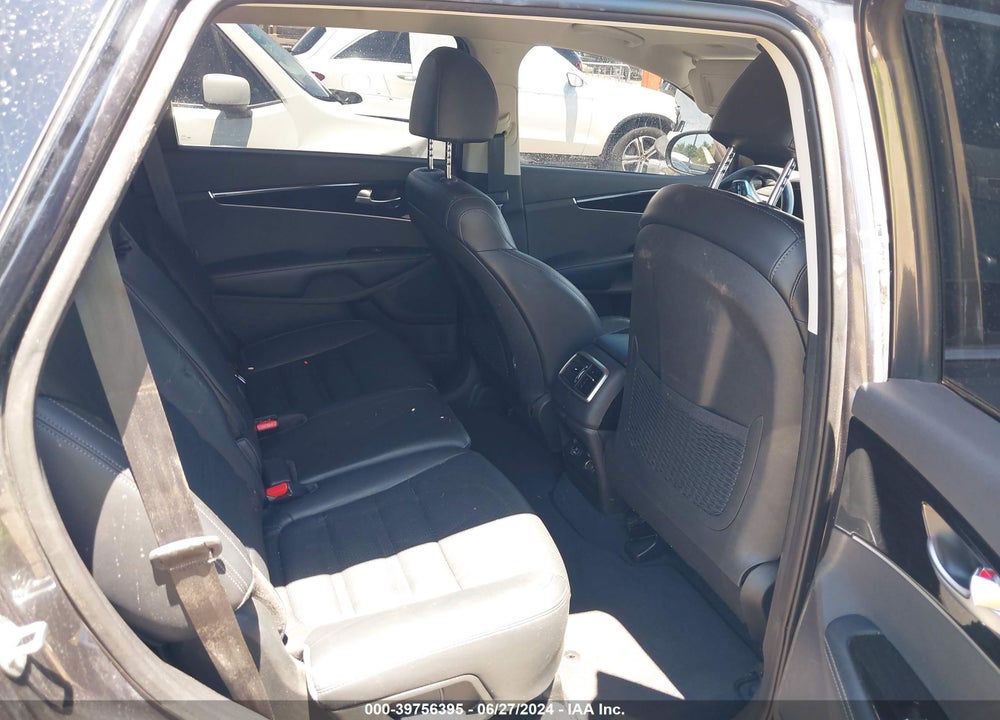 2019 KIA SORENTO 3.3L EX VIN: 5XYPH4A55KG465184