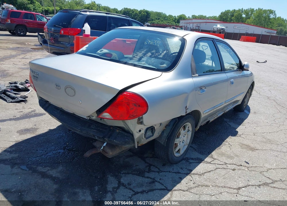 2002 KIA SPECTRA LS VIN: KNAFB121025118049