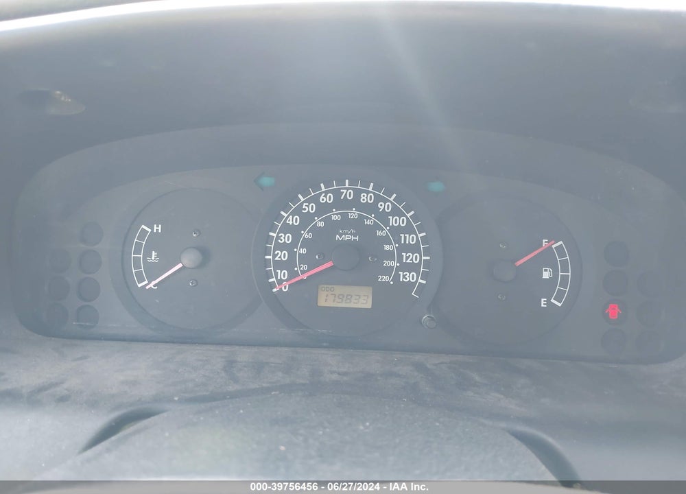 2002 KIA SPECTRA LS VIN: KNAFB121025118049