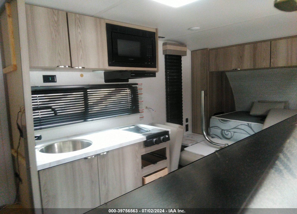 2024 FOREST RIVER FSX 179DBK VIN: 4X4TWDT16RY101754