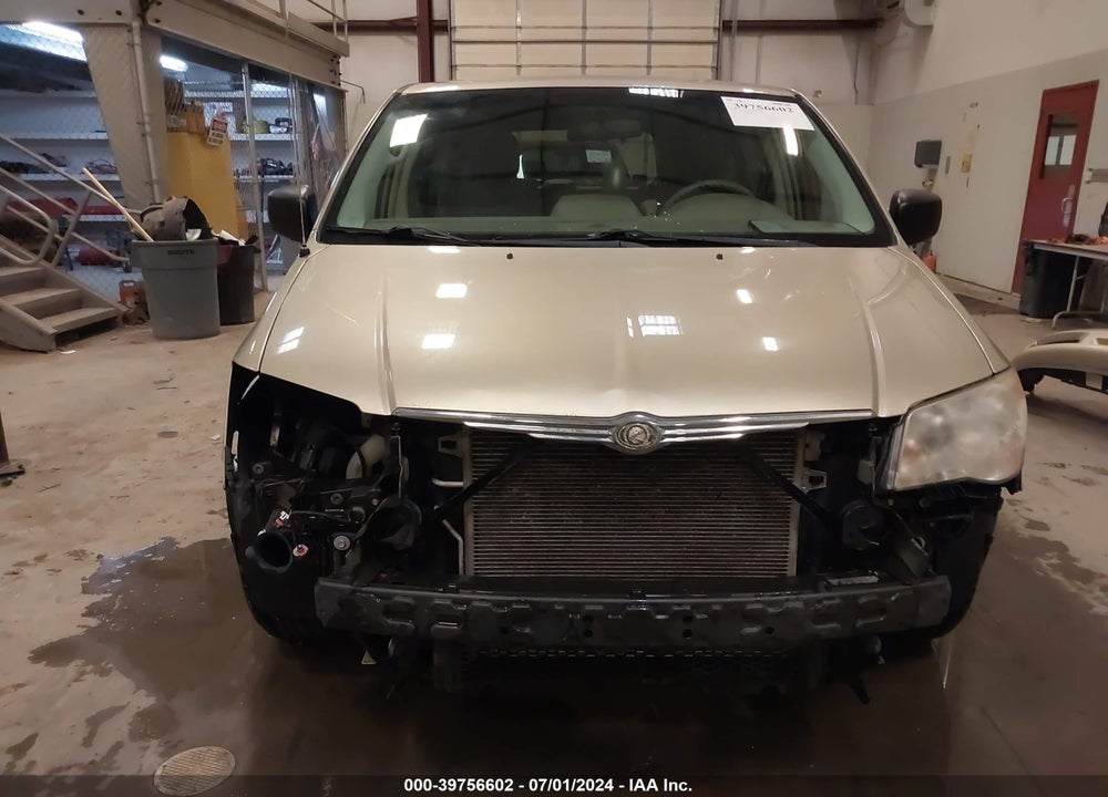 2010 CHRYSLER TOWN & COUNTRY LX VIN: 2A4RR4DE6AR178085