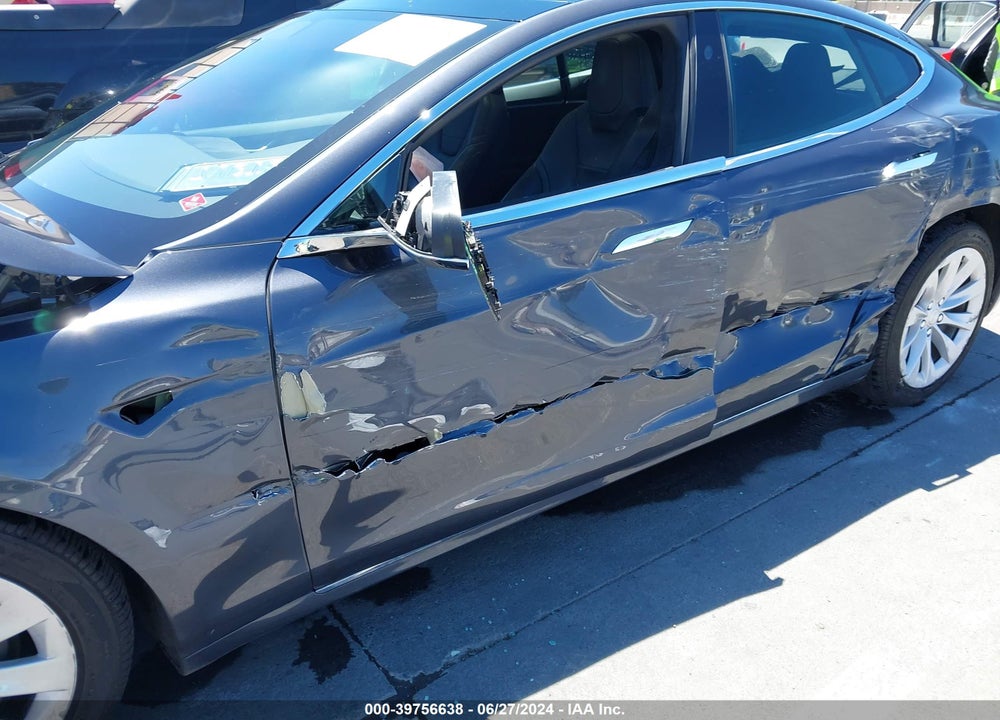 2016 TESLA MODEL S 60D/70D/75D/85D/90D VIN: 5YJSA1E26GF173006