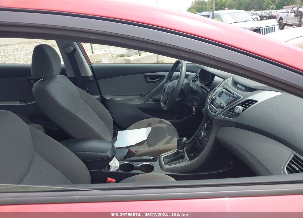 2015 HYUNDAI ELANTRA SE VIN: 5NPDH4AE4FH557713
