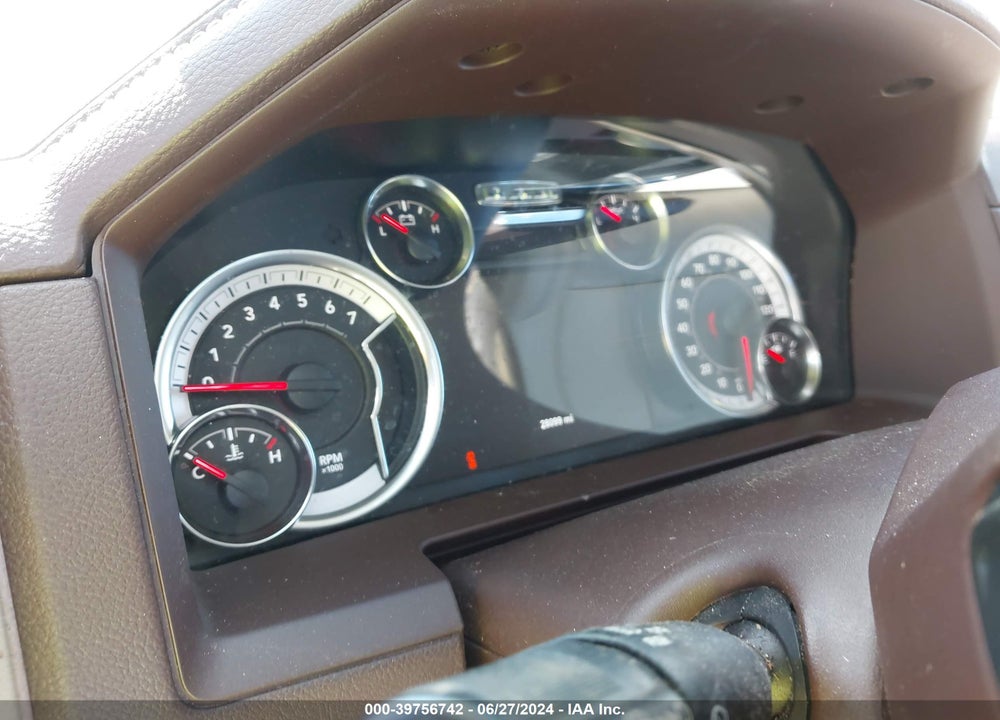 2018 RAM 1500 VIN: 1C6RR7NT0JS104042