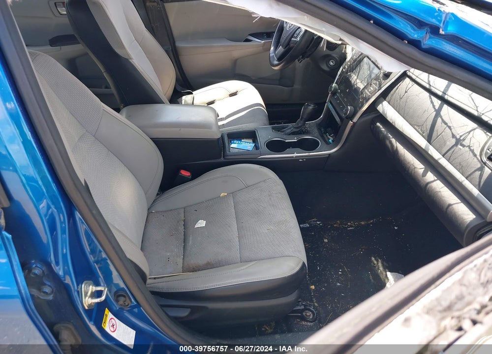 2017 TOYOTA CAMRY SE VIN: 4T1BF1FK4HU656675