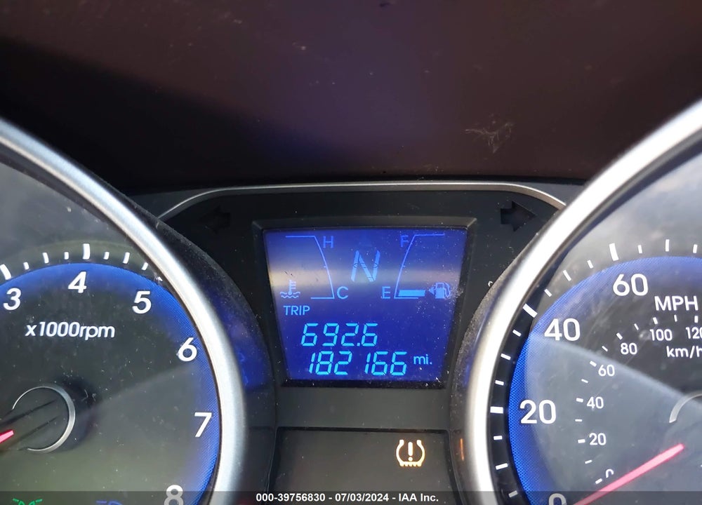 2010 HYUNDAI TUCSON VIN: KM8JU3ACXAU114354