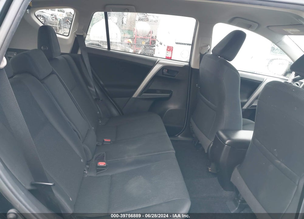 2018 TOYOTA RAV4 LE VIN: 2T3BFREV4JW739692