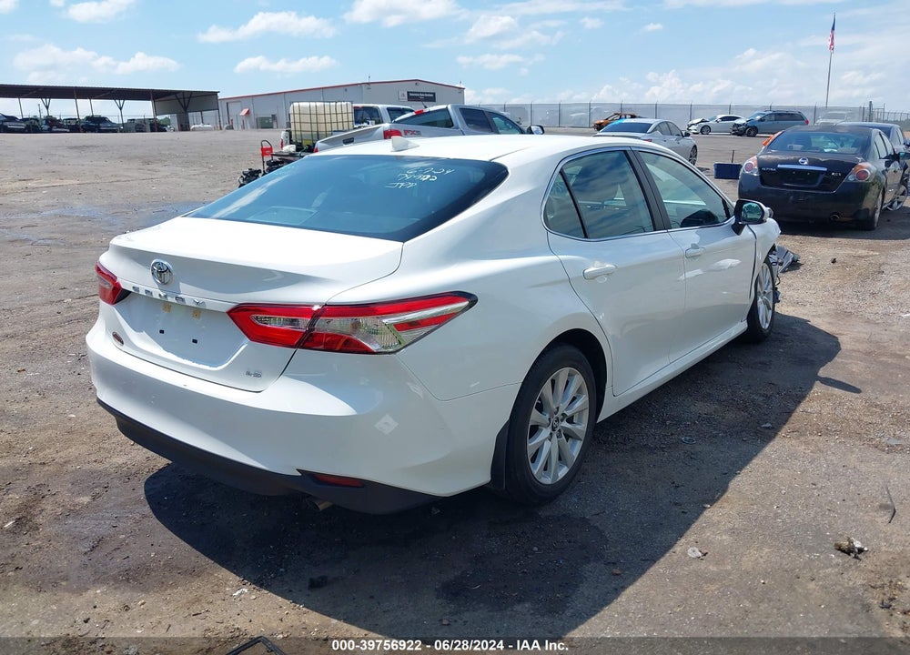 2019 TOYOTA CAMRY LE VIN: 4T1B11HKXKU849092