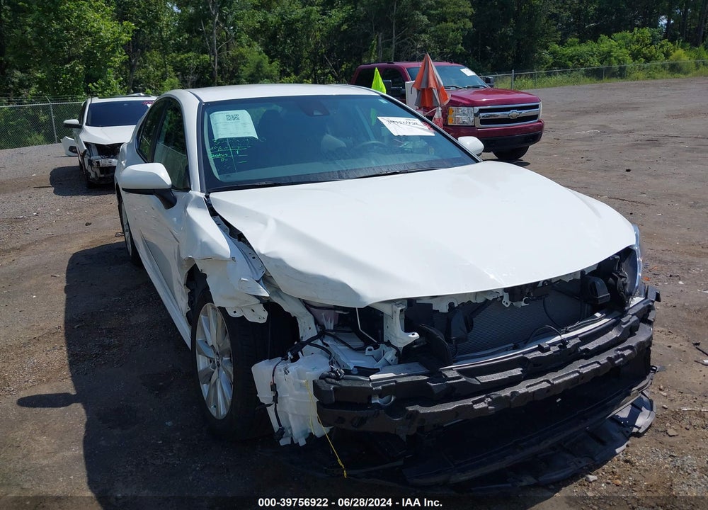 2019 TOYOTA CAMRY LE VIN: 4T1B11HKXKU849092