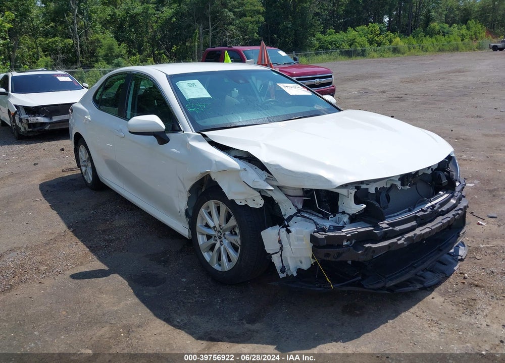2019 TOYOTA CAMRY LE VIN: 4T1B11HKXKU849092