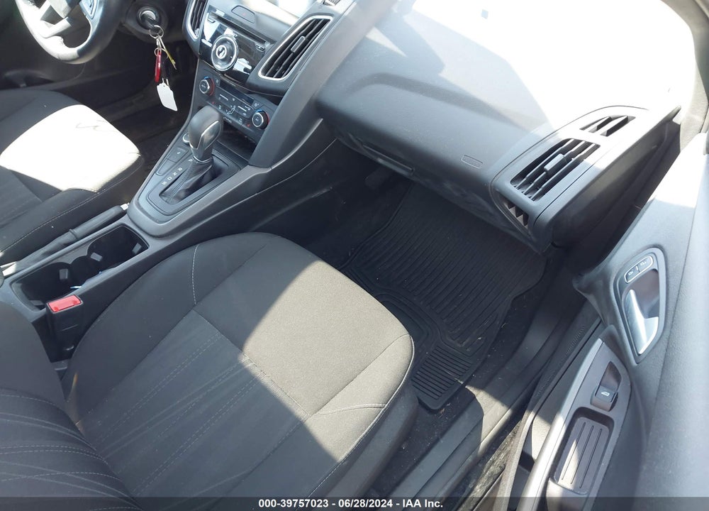 2017 FORD FOCUS SEL VIN: 1FADP3H27HL266569