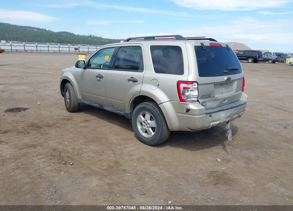 2010 FORD ESCAPE XLT VIN: 1FMCU0D73AKC16368