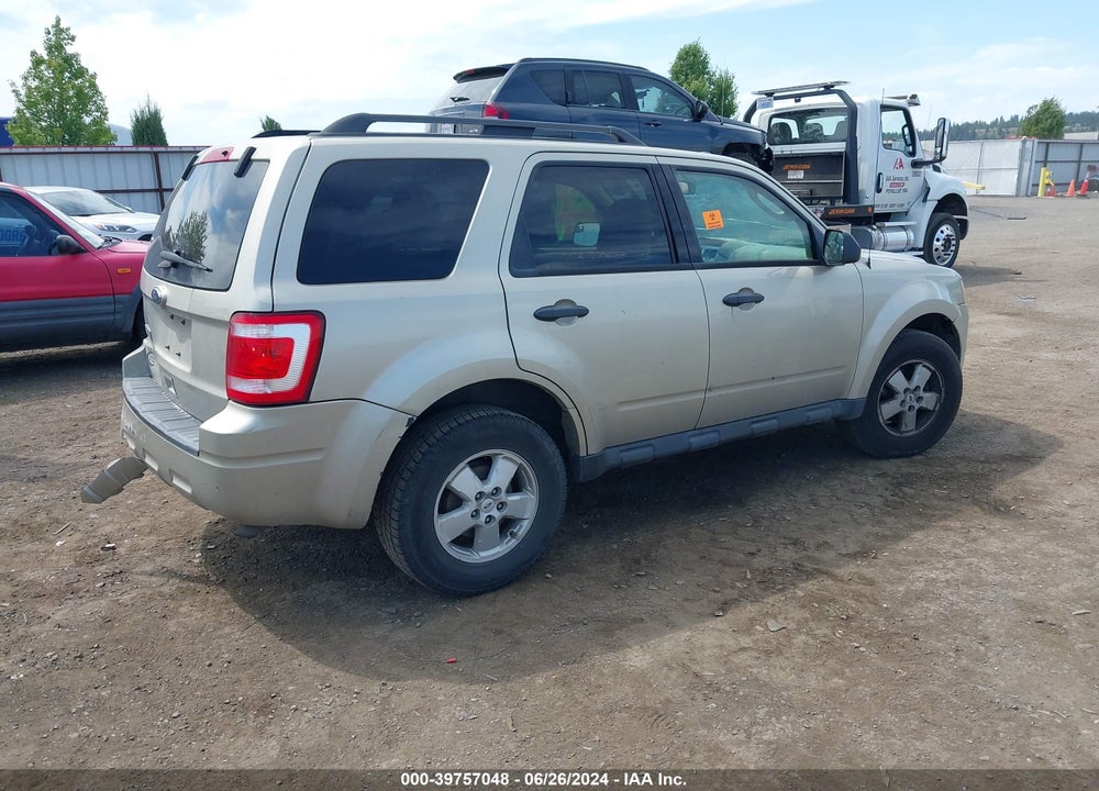 2010 FORD ESCAPE XLT VIN: 1FMCU0D73AKC16368