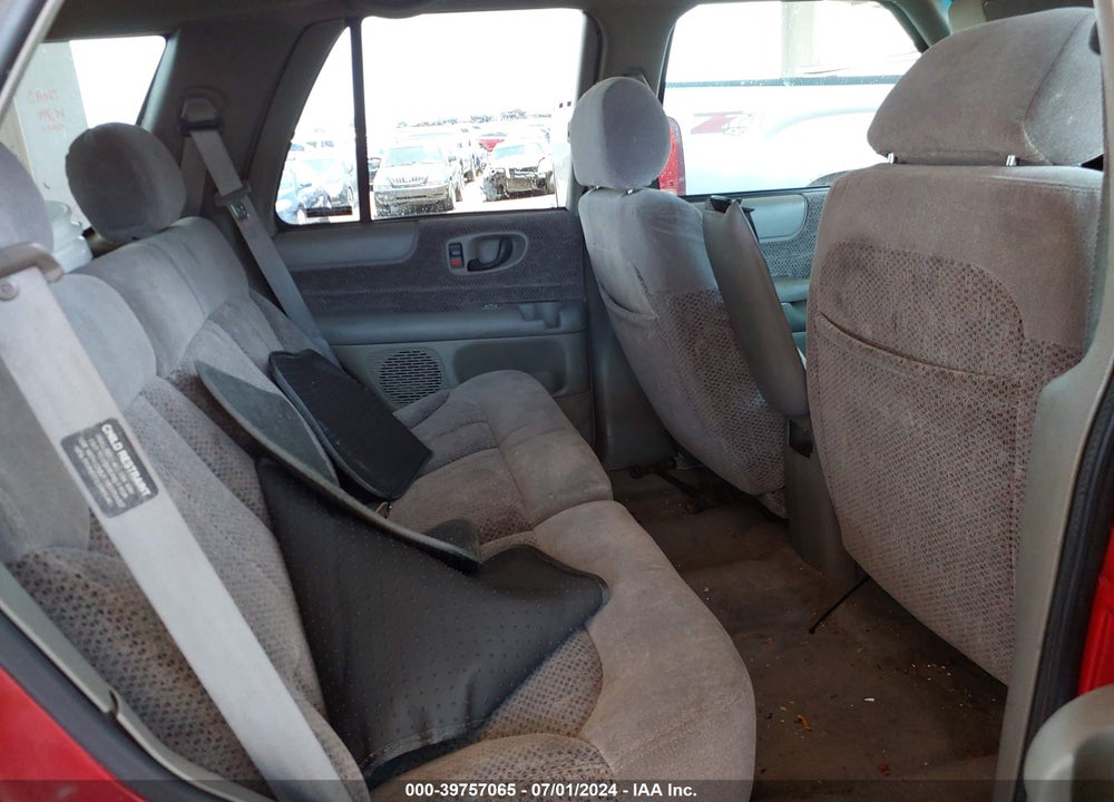 2001 CHEVROLET BLAZER LT VIN: 1GNCS13W112154128