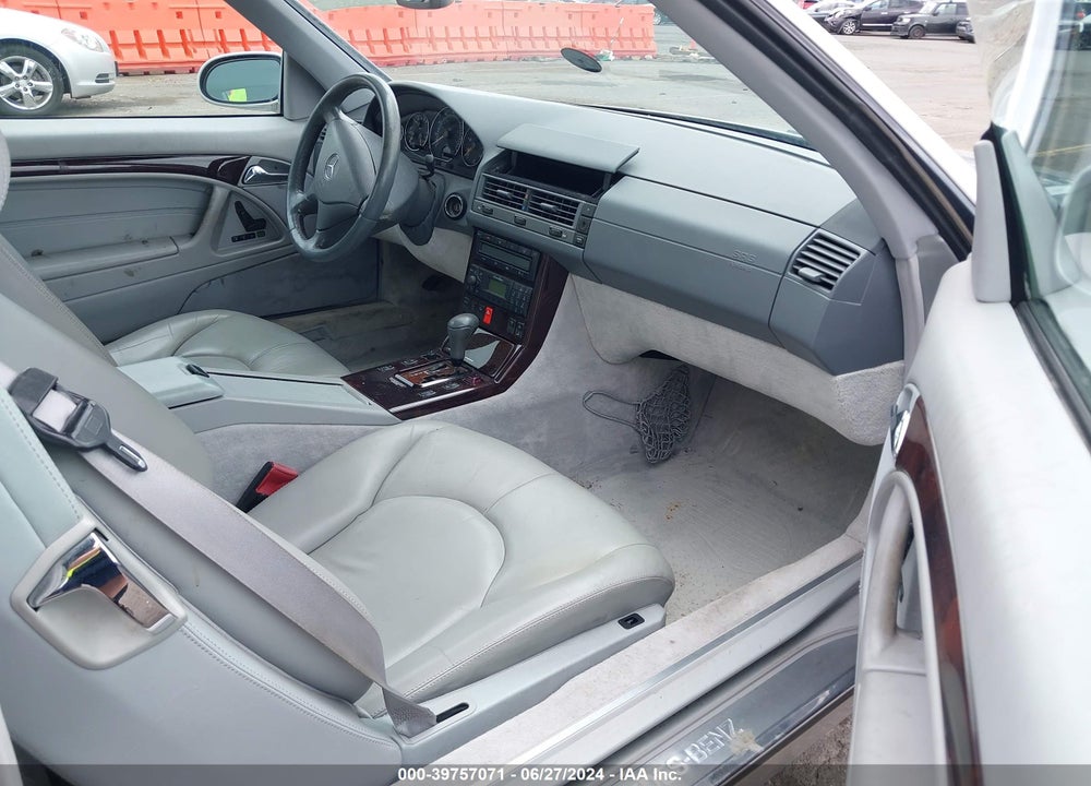 2000 MERCEDES-BENZ SL 500 VIN: WDBFA68F0YF192417