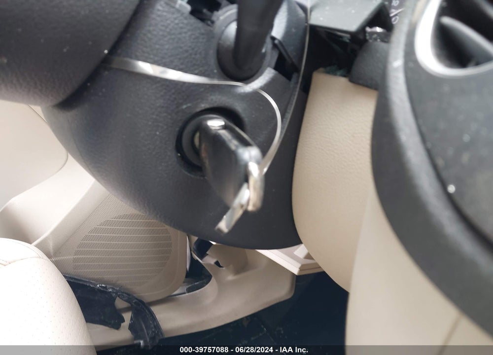2012 VOLKSWAGEN TIGUAN SE VIN: WVGBV7AX5CW598727