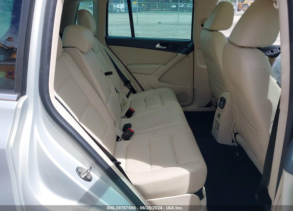 2012 VOLKSWAGEN TIGUAN SE VIN: WVGBV7AX5CW598727