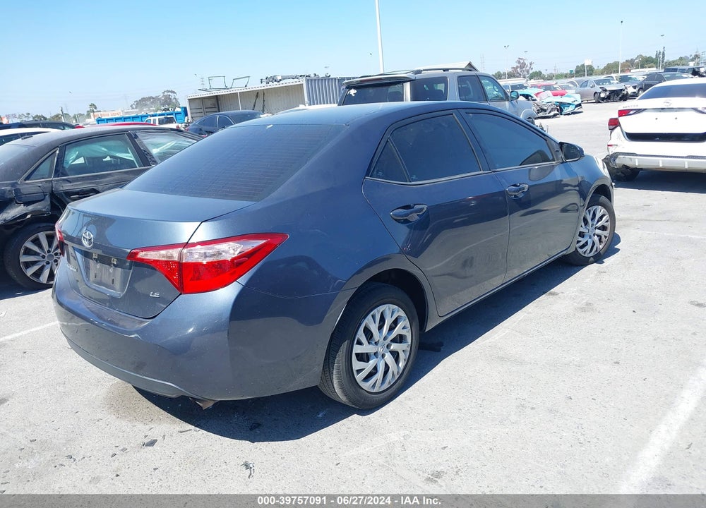 2018 TOYOTA COROLLA LE VIN: 5YFBURHE3JP813938