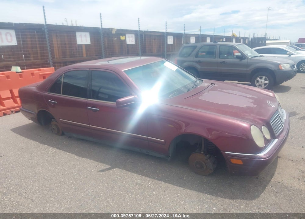 1996 MERCEDES-BENZ E 320 VIN: WDBJF55F1TJ015570