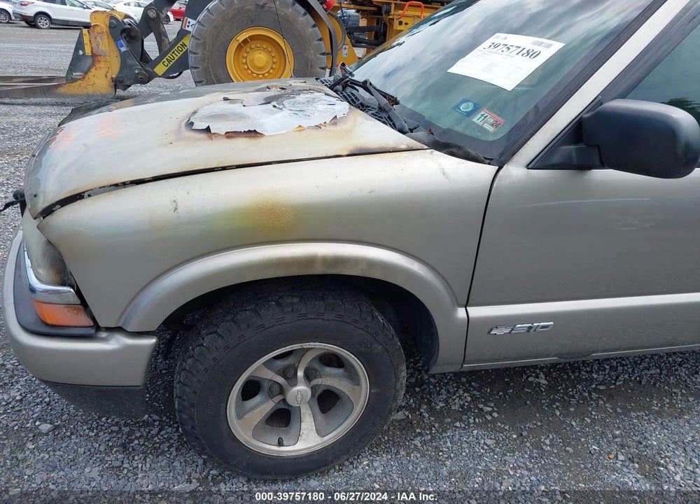 2003 CHEVROLET S-10 LS VIN: 1GCCS14H938218912