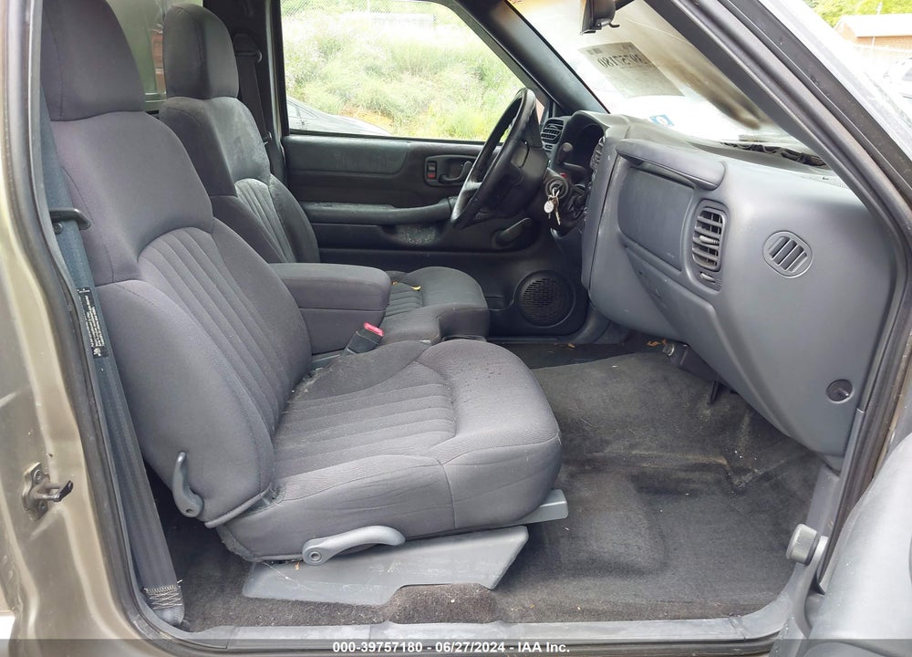 2003 CHEVROLET S-10 LS VIN: 1GCCS14H938218912