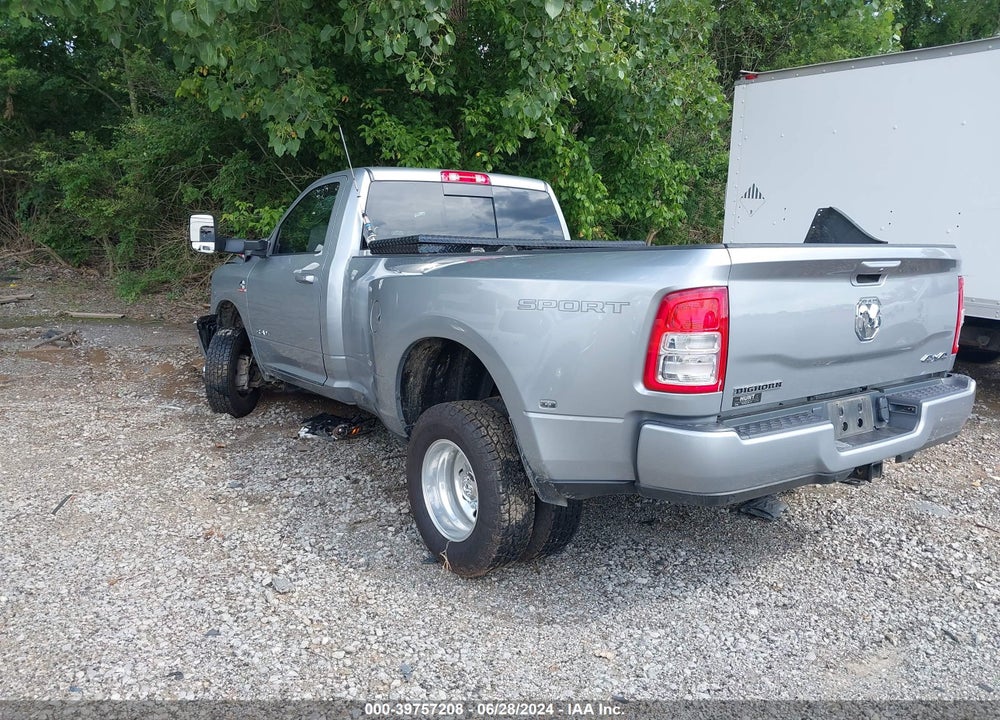 2022 RAM 3500 BIG HORN REGULAR CAB 4X4 8' BOX VIN: 3C63RRBL0NG245907