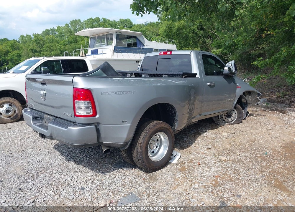 2022 RAM 3500 BIG HORN REGULAR CAB 4X4 8' BOX VIN: 3C63RRBL0NG245907