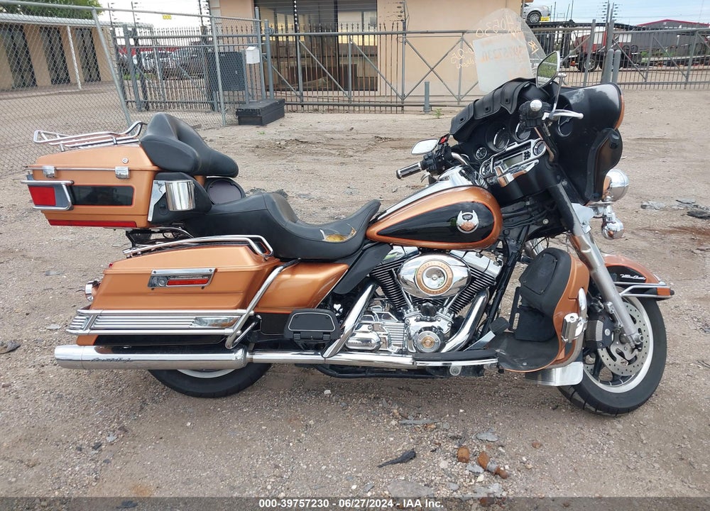 2008 HARLEY-DAVIDSON FLHTCUI 105TH ANNIVERSARY EDITION VIN: 1HD1FC44X8Y625194