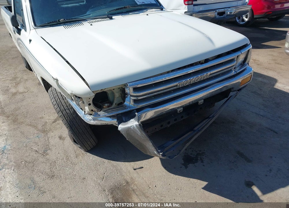 1989 TOYOTA PICKUP 1/2 TON SHT WHEELBASE DLX VIN: JT4RN81P9K0032824
