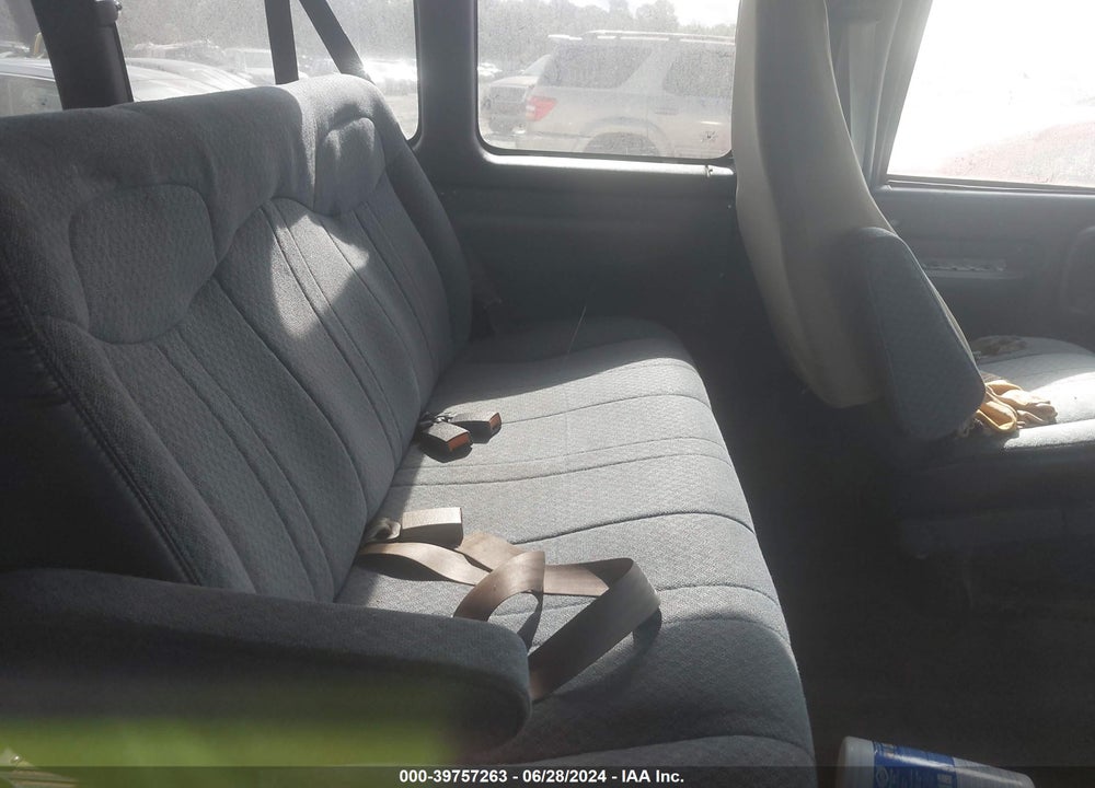 2000 GMC SAVANA STANDARD VIN: 1GJHG39R6Y1176289