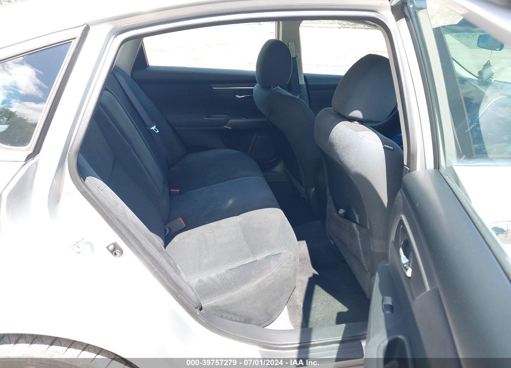 2015 NISSAN ALTIMA 2.5/2.5 S/2.5 SL/2.5 SV VIN: 1N4AL3AP4FN321095