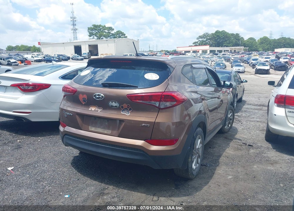 2017 HYUNDAI TUCSON SE VIN: KM8J3CA48HU381482