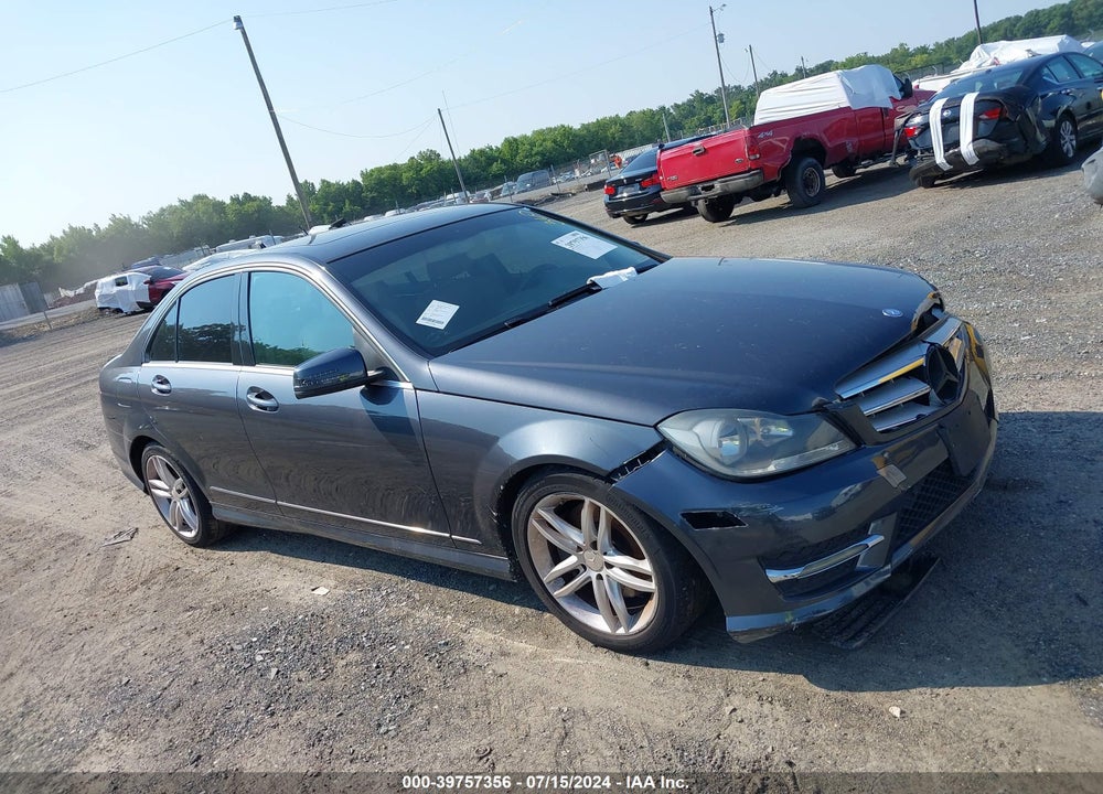 2013 MERCEDES-BENZ C 300 LUXURY 4MATIC/SPORT 4MATIC VIN: WDDGF8AB1DR288100