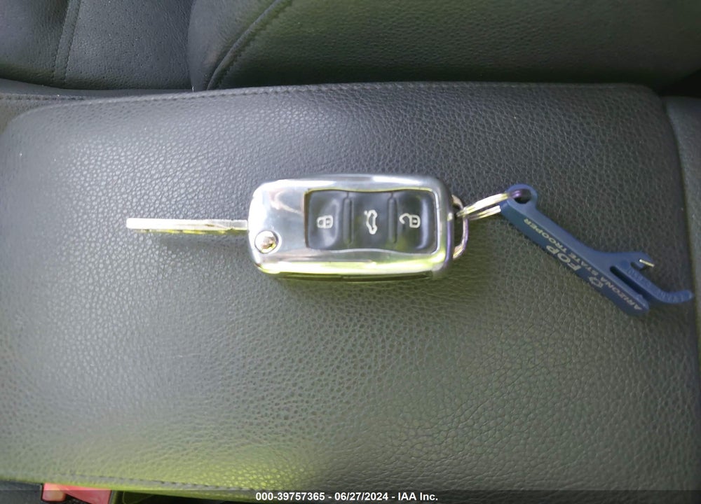 2011 VOLKSWAGEN JETTA 2.5L SE VIN: 3VWDZ7AJ3BM328467