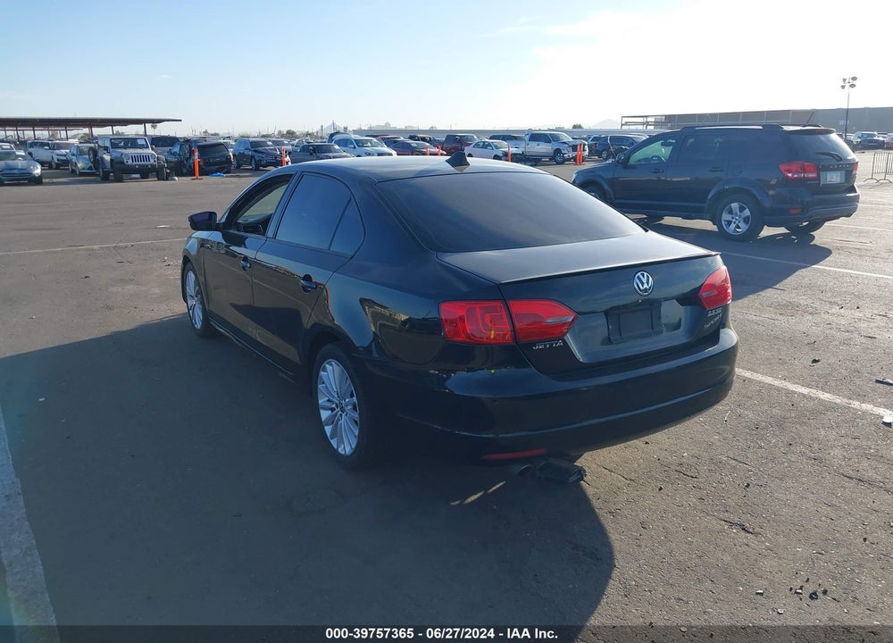 2011 VOLKSWAGEN JETTA 2.5L SE VIN: 3VWDZ7AJ3BM328467