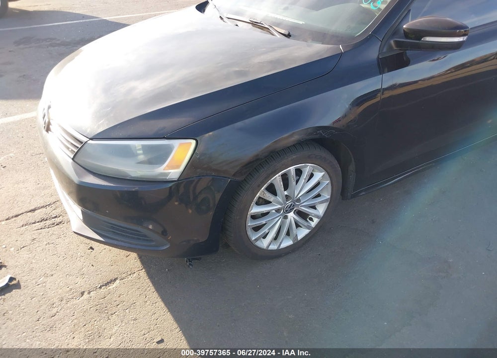 2011 VOLKSWAGEN JETTA 2.5L SE VIN: 3VWDZ7AJ3BM328467