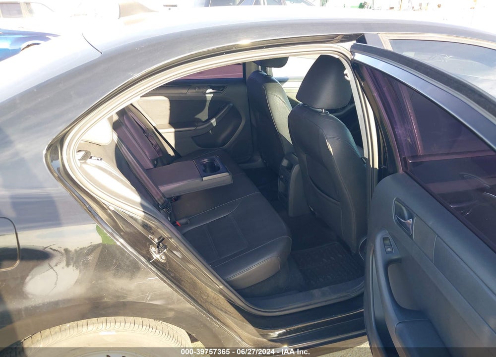 2011 VOLKSWAGEN JETTA 2.5L SE VIN: 3VWDZ7AJ3BM328467