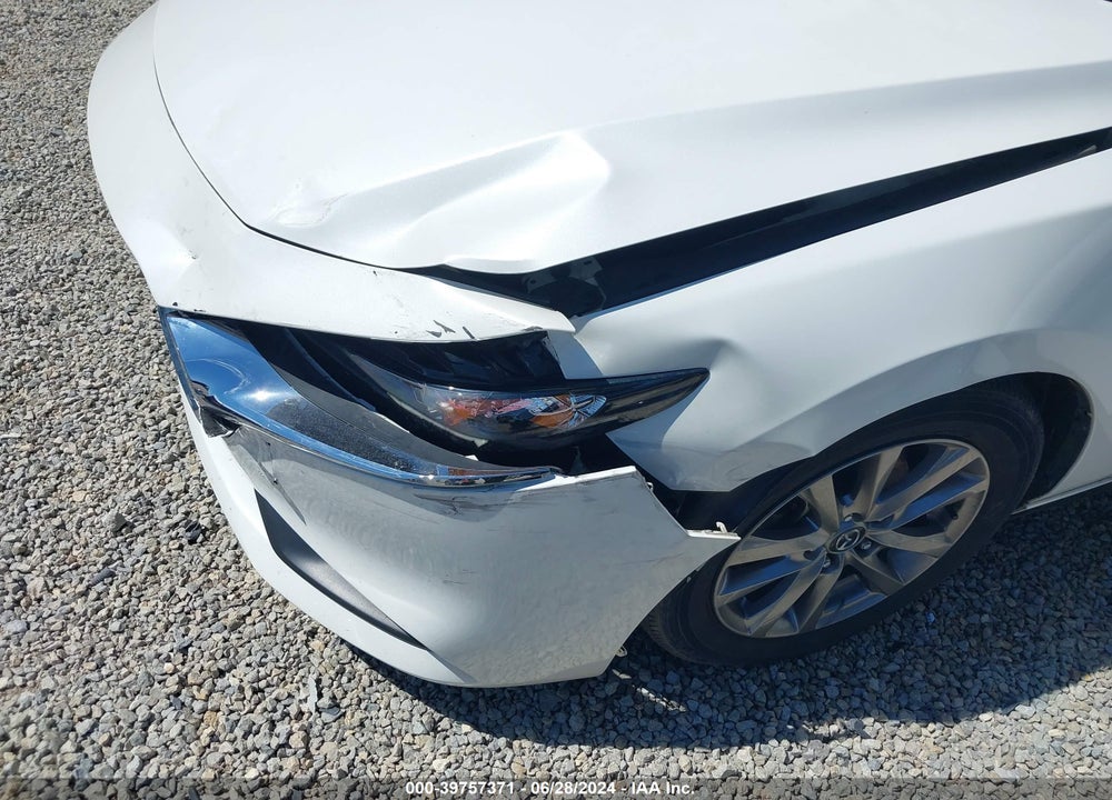 2019 MAZDA 3 VIN: JM1BPABLXK1123707