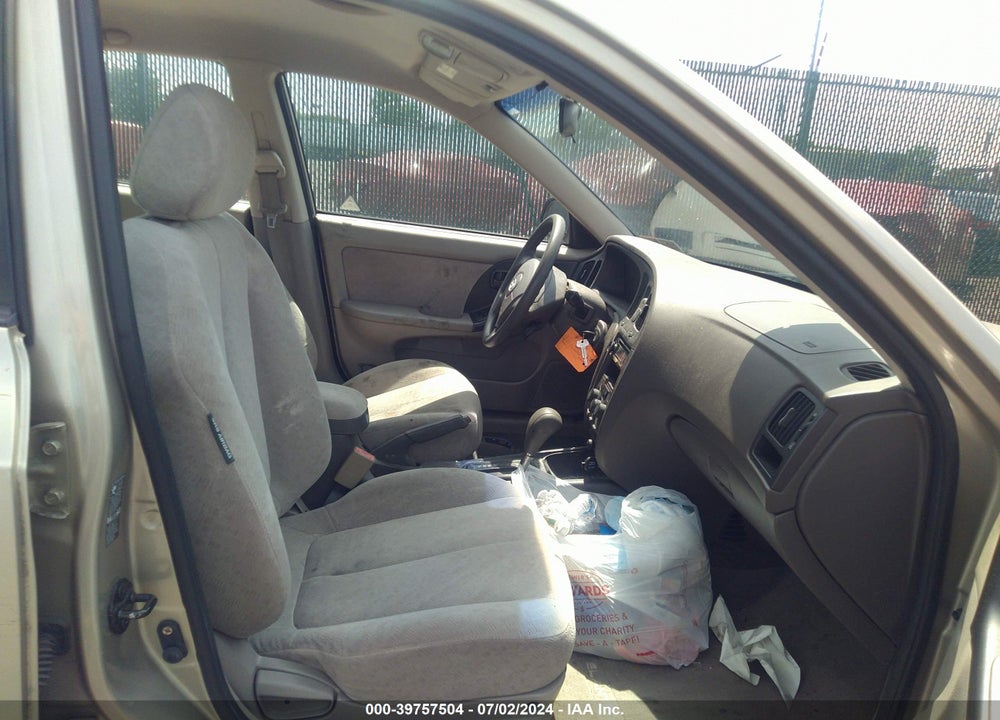 2005 HYUNDAI ELANTRA GLS/GT VIN: KMHDN46D25U952658