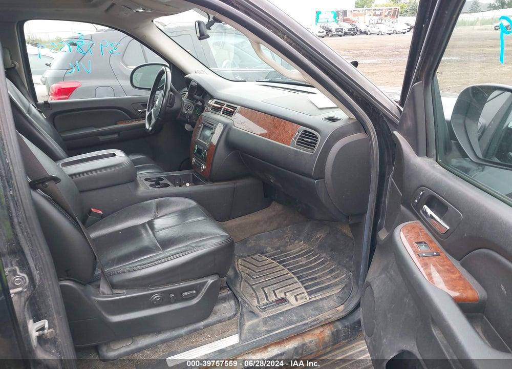 2007 CHEVROLET TAHOE LT VIN: 1GNFK13017R146359