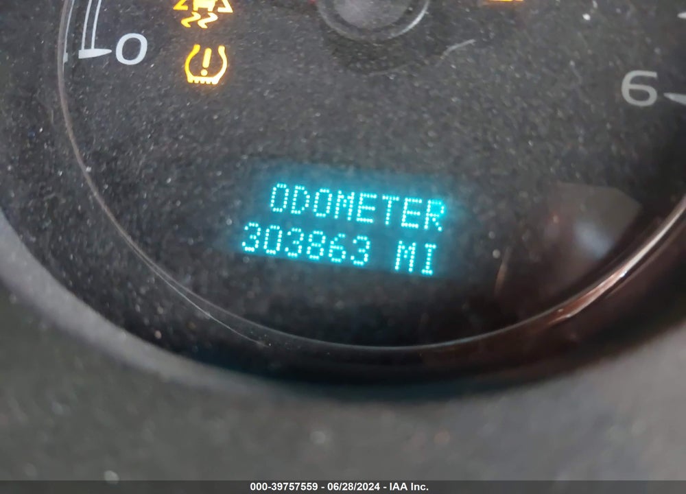 2007 CHEVROLET TAHOE LT VIN: 1GNFK13017R146359