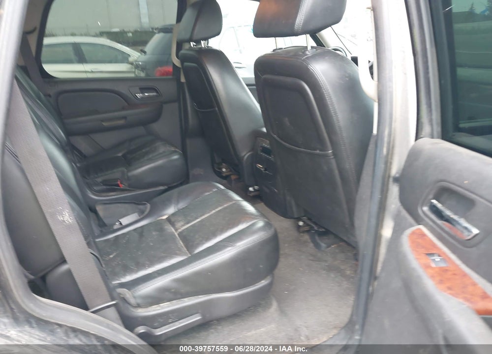 2007 CHEVROLET TAHOE LT VIN: 1GNFK13017R146359