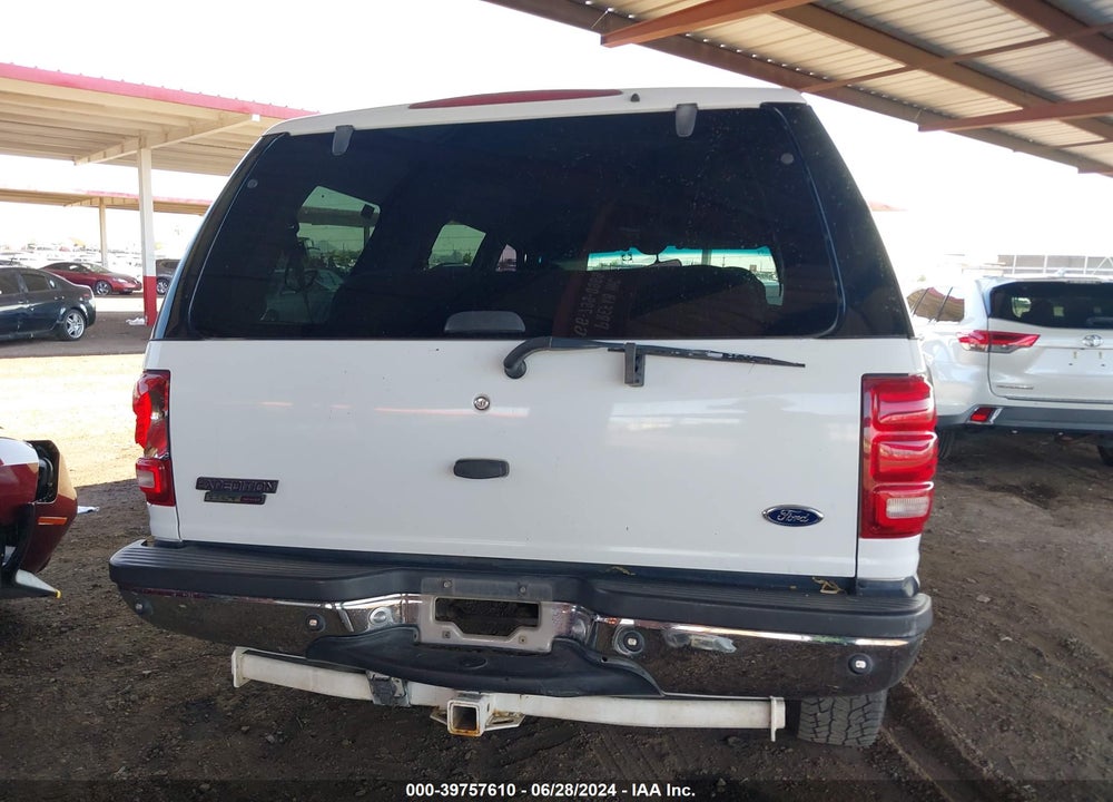 2000 FORD EXPEDITION XLT VIN: 1FMFU16L1YLB49061